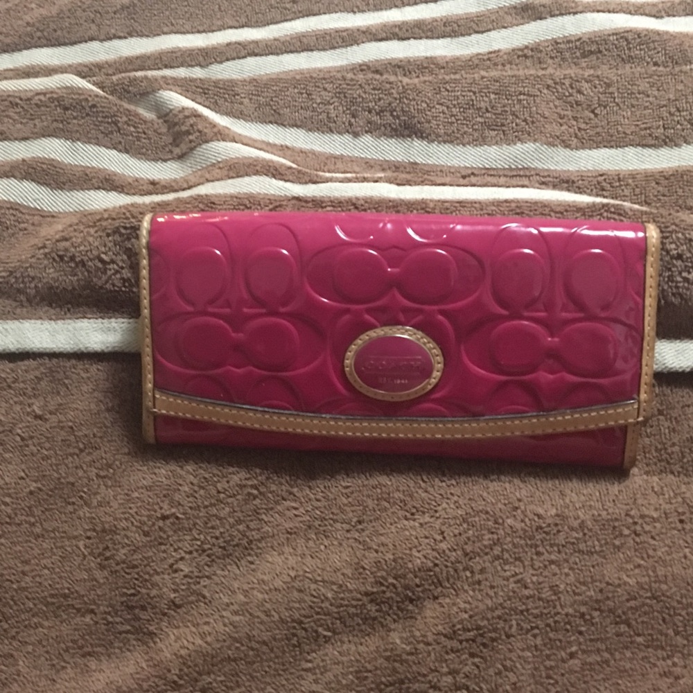 Coach Peyton patent leather wallet